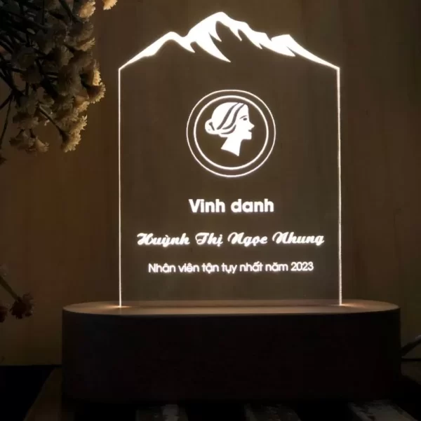 đèn led decor khắc laser làm kỷ niệm chương (trophy)