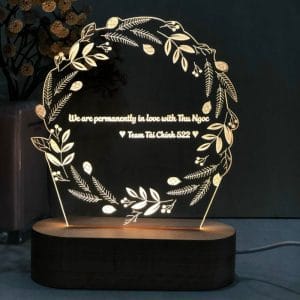 đèn led kỷ niệm chương đế gỗ teak sử dụng pin hoặc điện khắc laser logo và nội dung theo yêu cầu: mẫu nguyệt quế 2