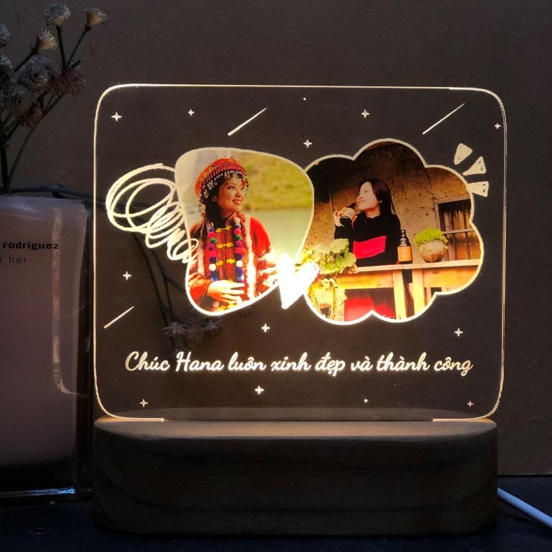 đèn led kỷ niệm chương đế gỗ teak sử dụng pin hoặc điện khắc laser logo và nội dung theo yêu cầu: mẫu chữ nhật nhỏ in hình