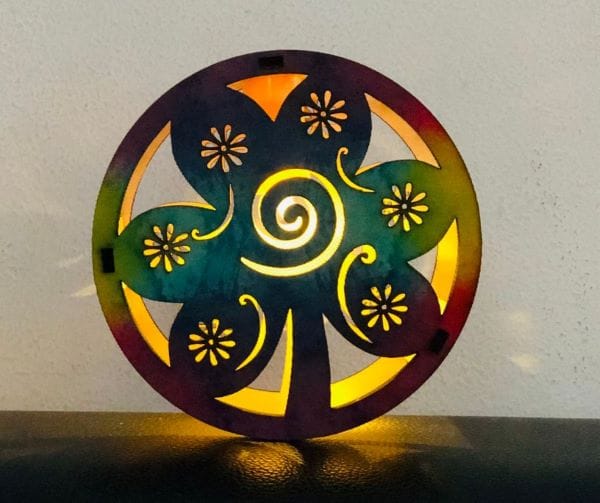 lồng đèn gỗ thủ công in màu sẵn mẫu cây may mắn