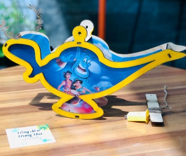 lồng đèn gỗ thủ công in màu sẵn mẫu Thần đèn